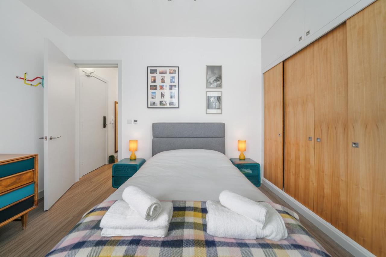 Ickburgh Road Guesthouse ลอนดอน ภายนอก รูปภาพ