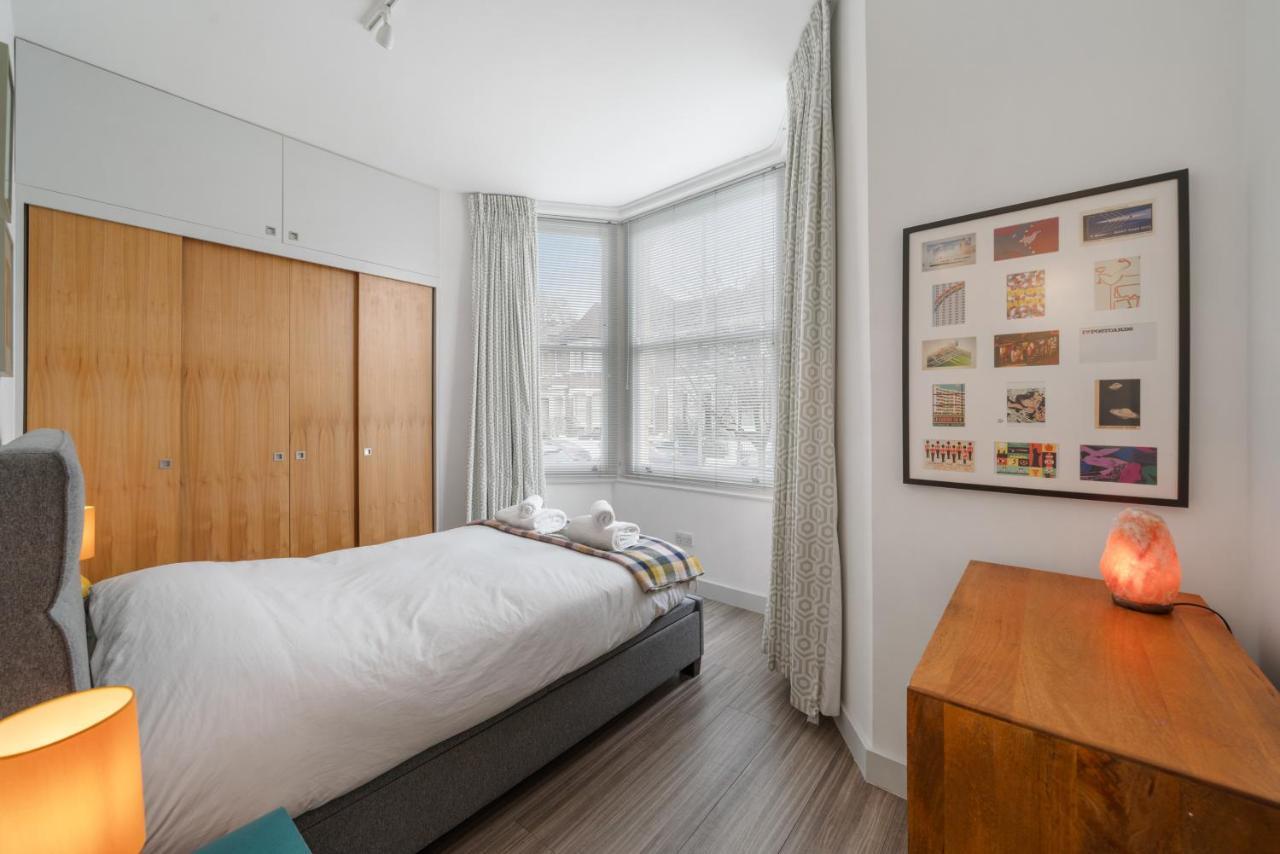 Ickburgh Road Guesthouse ลอนดอน ภายนอก รูปภาพ